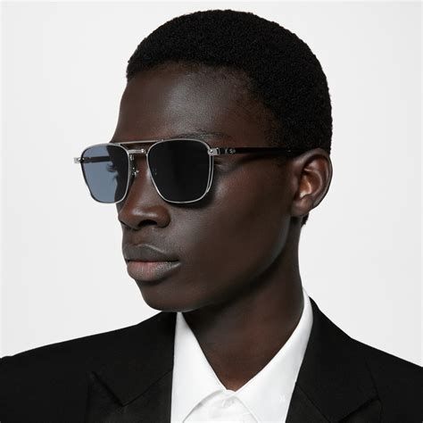 Products by Louis Vuitton: LV Signature Metal Square Sunglasses.